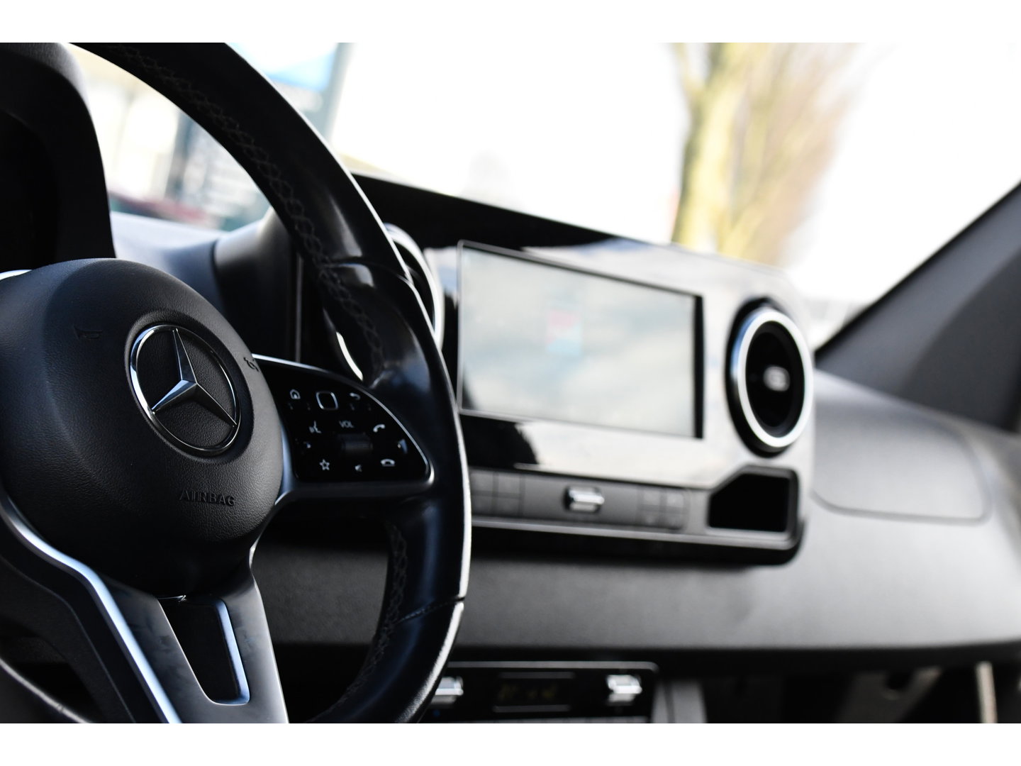 Mercedes-Benz Sprinter 317 1.9 CDI L2H2 Black Edition RWD Cruise, Camera,10.5'' Multimedia, Carplay, LED, Standkachel, Multimedia, 170pk, Automaat, UNIEK!
