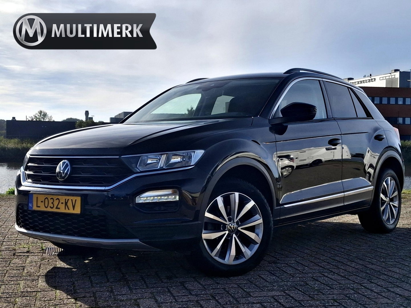 Volkswagen T-Roc 1.0 TSI Style Business | ADAPTIEF | LED DRL | STOELVERWARMING | CLIMATE |
