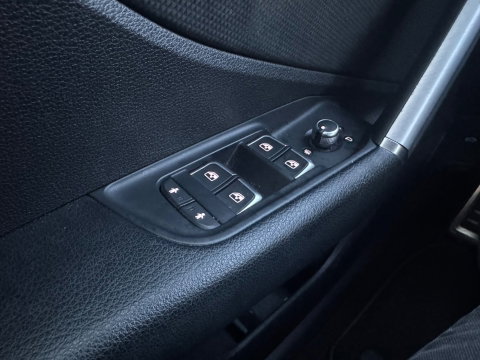 Audi Q2 35 TFSI 2X S Line 150PK Automaat Camera Leder Clima Led