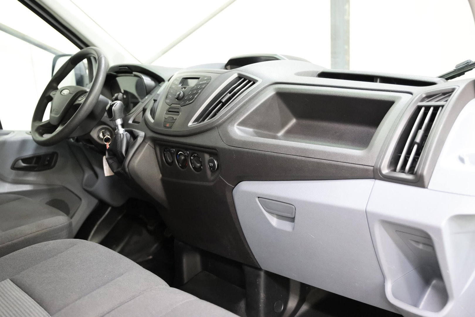 Ford Transit 2.0 TDCI BAKWAGEN MET LAADKLEP EURO 6