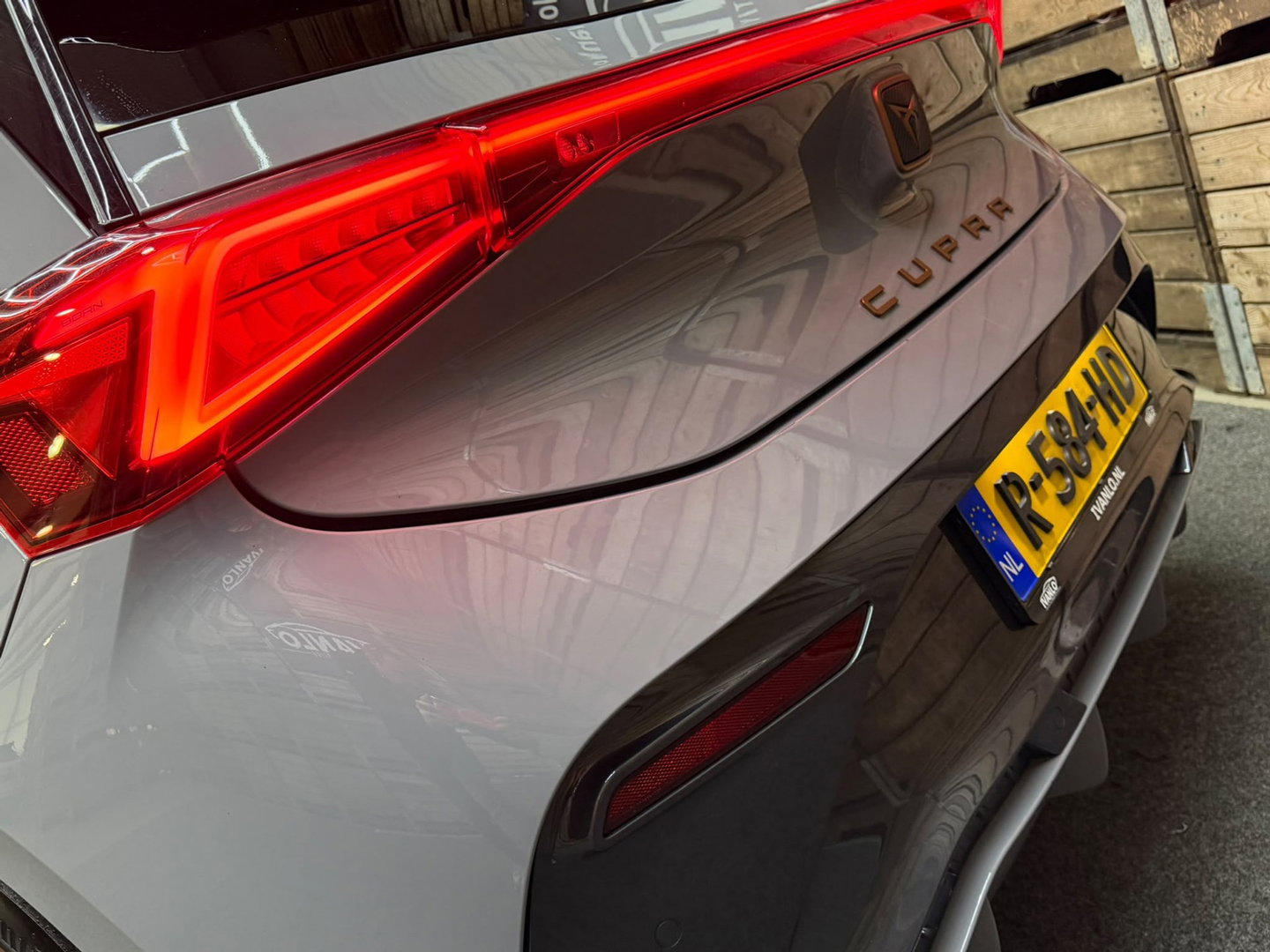 CUPRA Born Adrenaline One 62 kWh Navi Clima Camera VZ Copper 19"LM