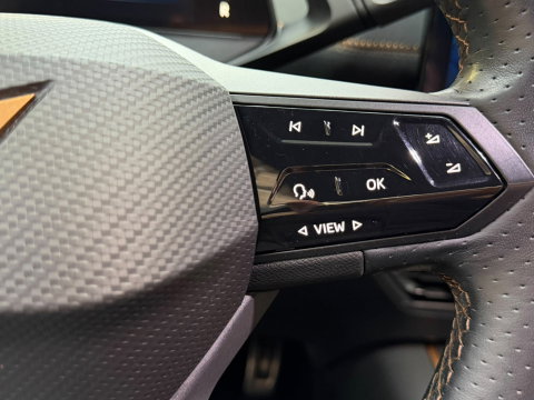 CUPRA Born Adrenaline One 62 kWh Navi Clima Camera VZ Copper 19"LM