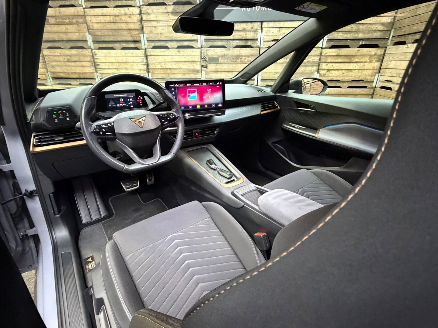 CUPRA Born Adrenaline One 62 kWh Navi Clima Camera VZ Copper 19"LM