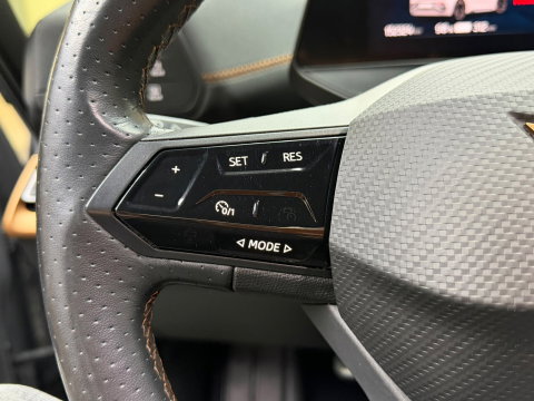 CUPRA Born Adrenaline One 62 kWh Navi Clima Camera VZ Copper 19"LM