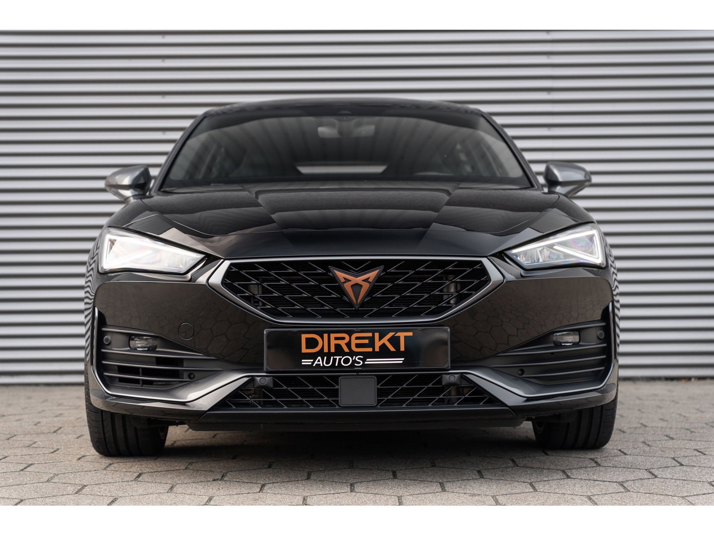 CUPRA Leon 2.0 TSI VZ PANO BEATS KEYLESS CAMERA