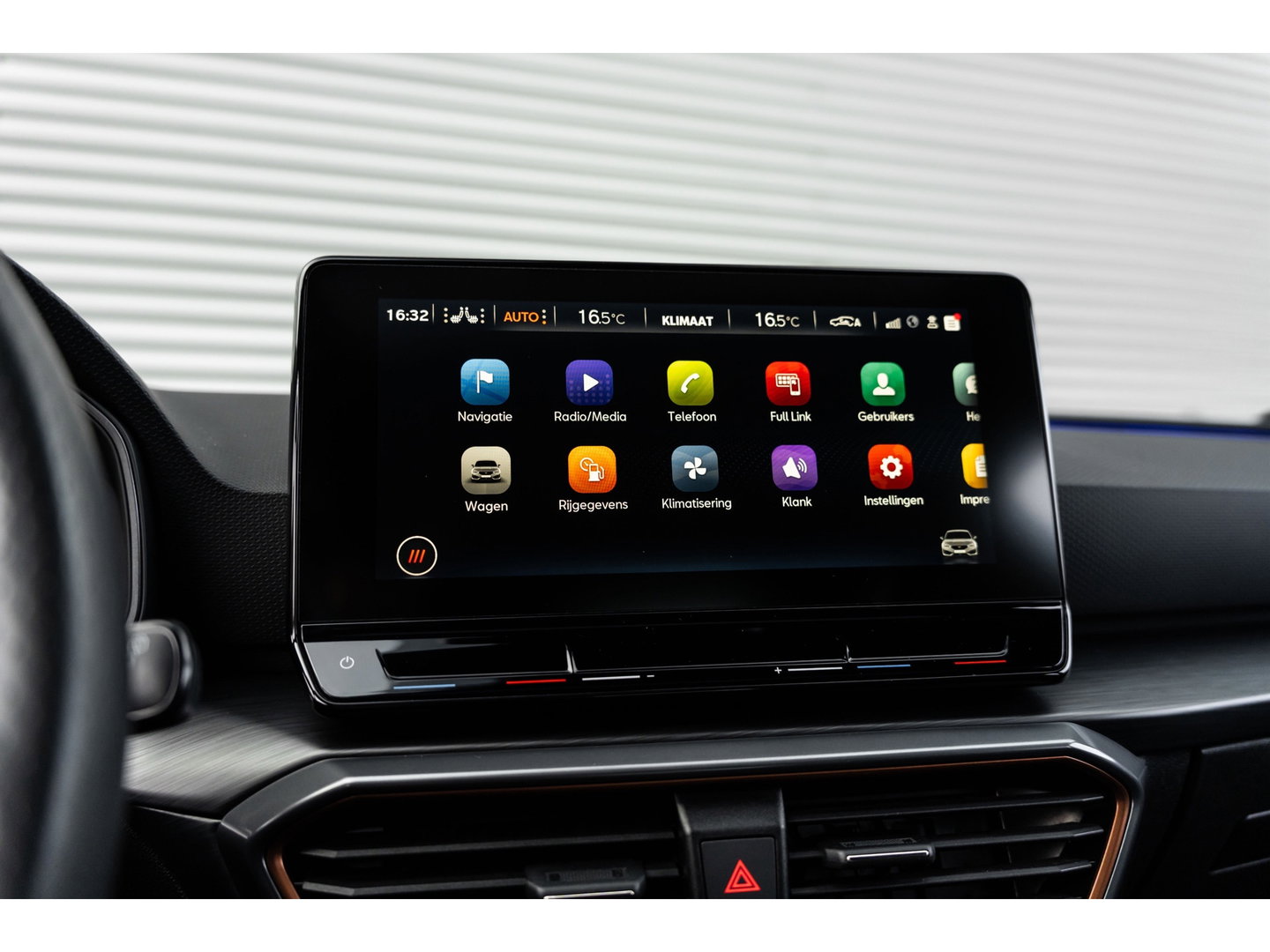 CUPRA Leon 2.0 TSI VZ PANO BEATS KEYLESS CAMERA
