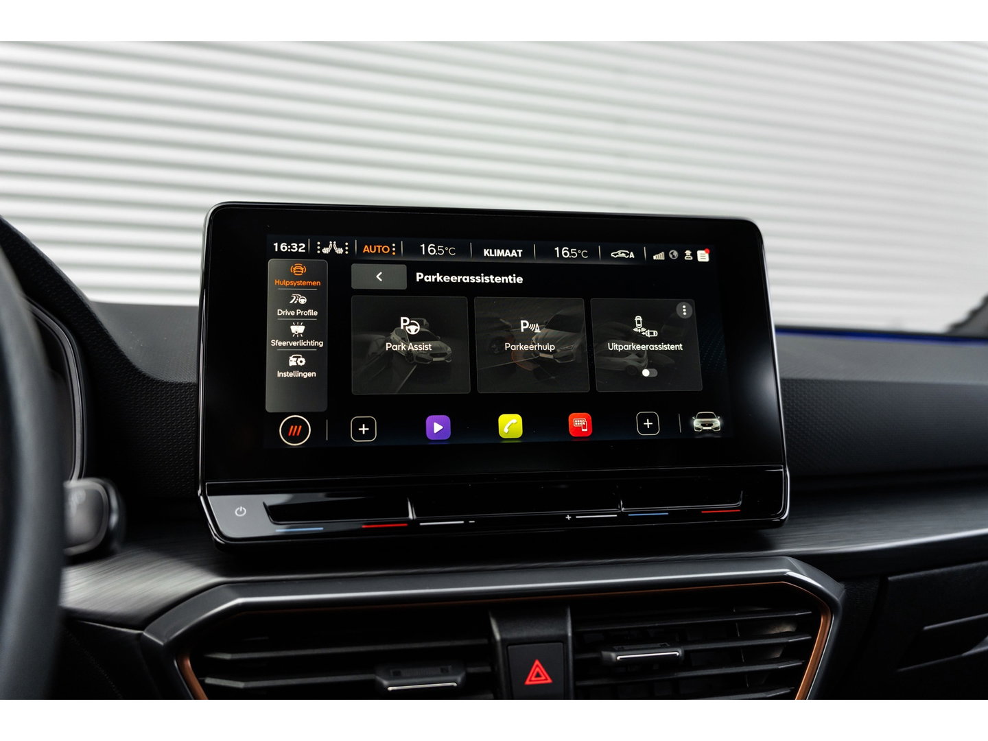 CUPRA Leon 2.0 TSI VZ PANO BEATS KEYLESS CAMERA