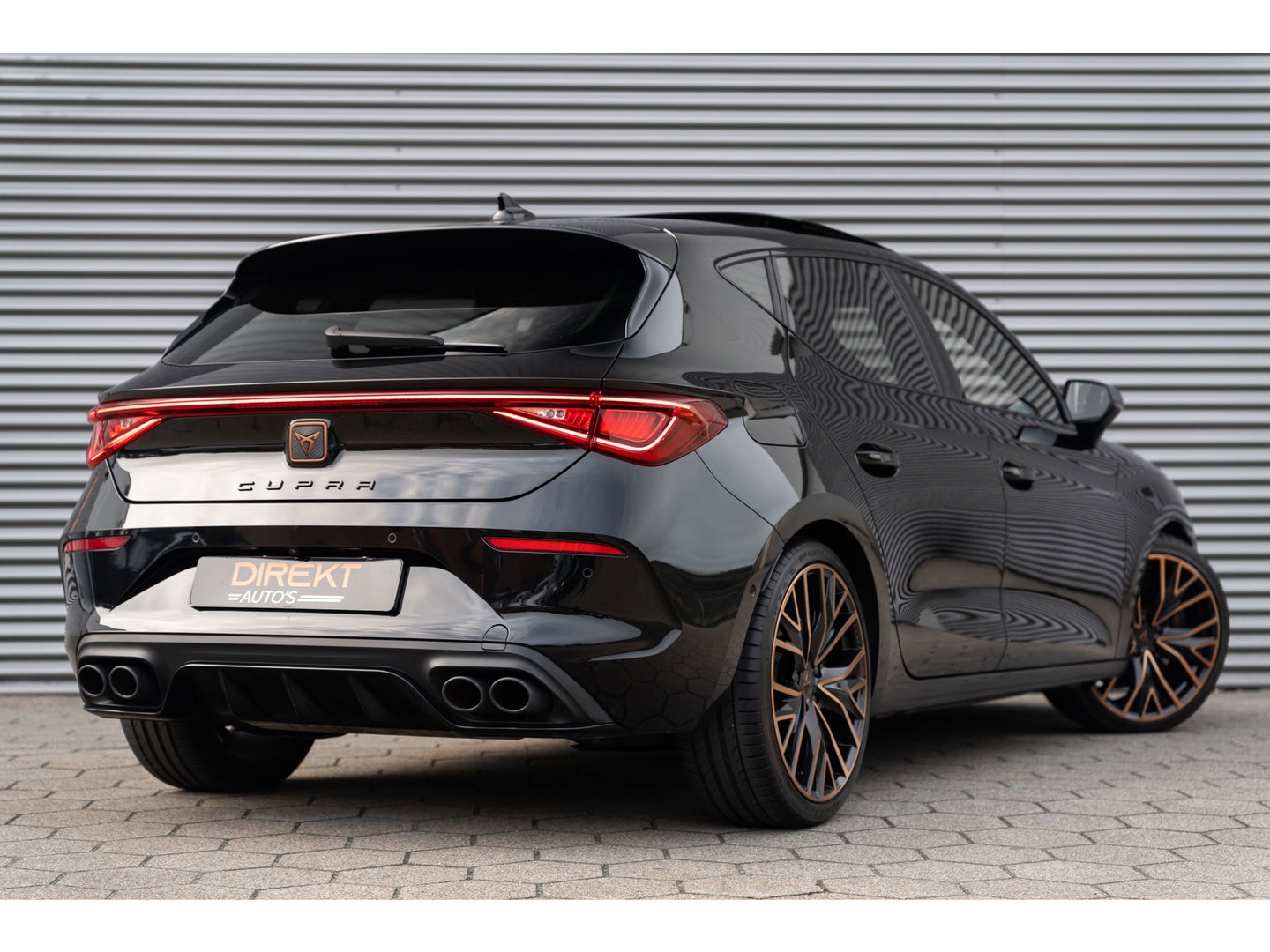 CUPRA Leon 2.0 TSI VZ PANO BEATS KEYLESS CAMERA
