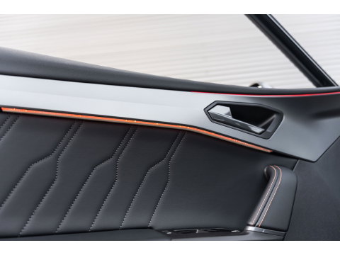 CUPRA Leon 2.0 TSI VZ PANO BEATS KEYLESS CAMERA
