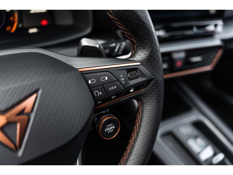 CUPRA Leon 2.0 TSI VZ PANO BEATS KEYLESS CAMERA