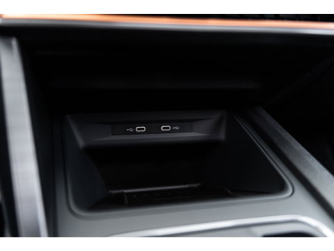 CUPRA Leon 2.0 TSI VZ PANO BEATS KEYLESS CAMERA