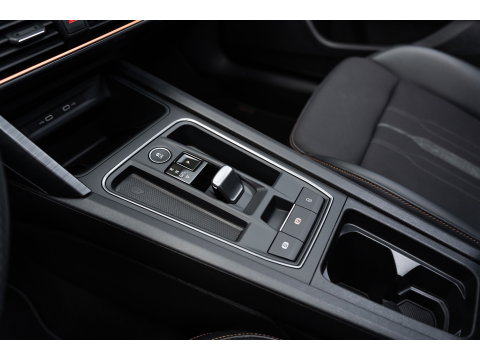 CUPRA Leon 2.0 TSI VZ PANO BEATS KEYLESS CAMERA
