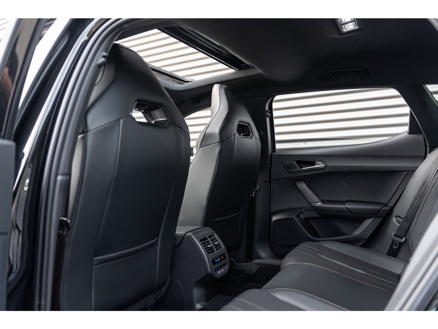CUPRA Leon 2.0 TSI VZ PANO BEATS KEYLESS CAMERA