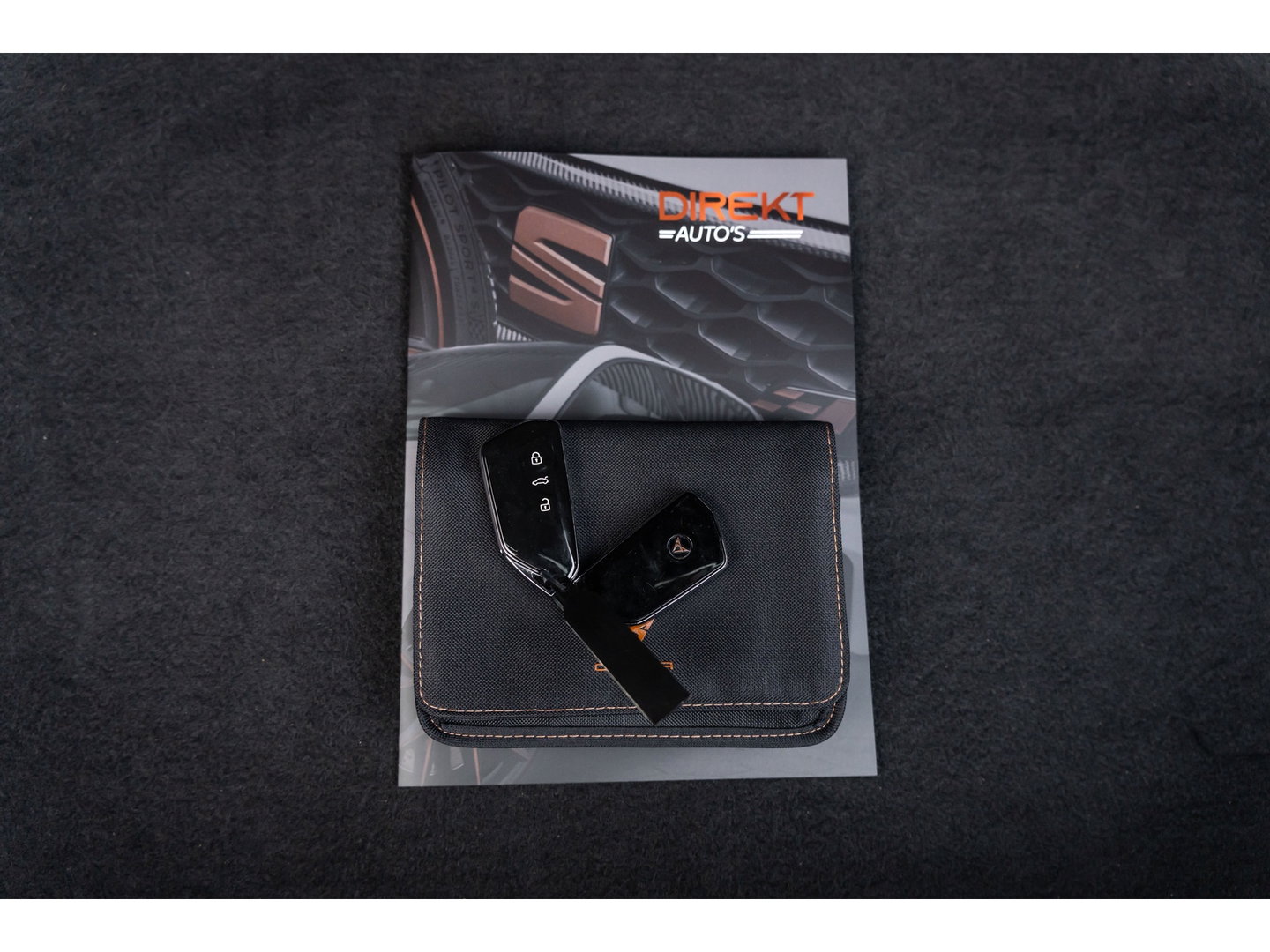 CUPRA Leon 2.0 TSI VZ PANO BEATS KEYLESS CAMERA