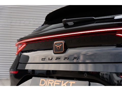 CUPRA Leon 2.0 TSI VZ PANO BEATS KEYLESS CAMERA