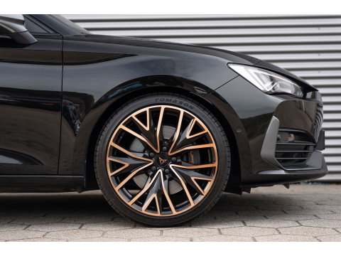 CUPRA Leon 2.0 TSI VZ PANO BEATS KEYLESS CAMERA