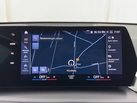 BMW iX1 xDrive30 Launch Edition 67 kWh M-Sportpack (3-Fase-11kW) (INCL.BTW) *LEATHER-MICROFIBRE | FULL-LED | HARMAN/KARDON | WIDESCREEN-DIGI-COCKPIT | CAMERA | PRIVACY-GLASS | SHIFT-PADDLES | SPORT-SEATS | NAVI-FULLMAP | DAB+ | 18''ALU | TOWBAR*