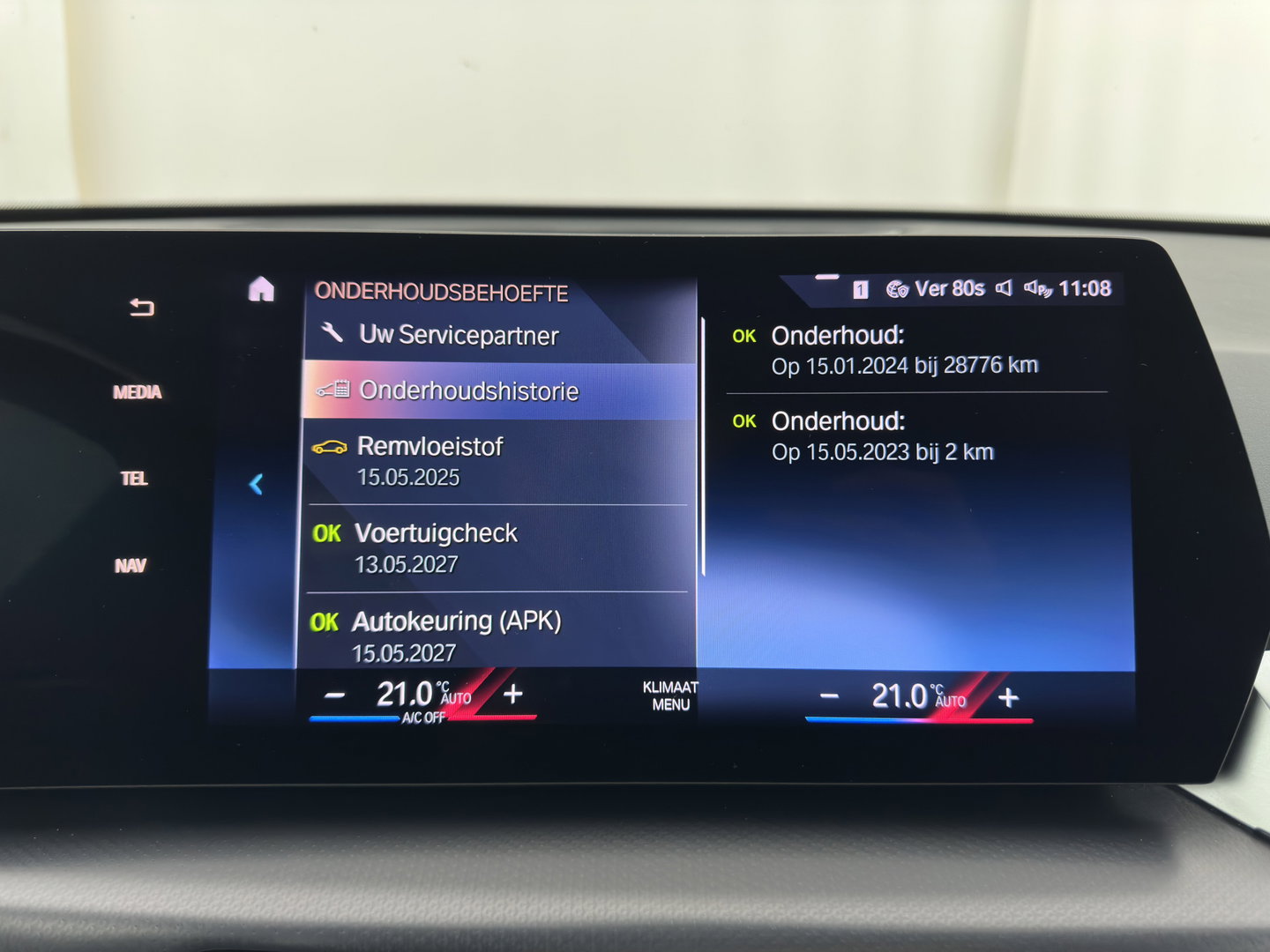 BMW iX1 xDrive30 Launch Edition 67 kWh M-Sportpack (3-Fase-11kW) (INCL.BTW) *LEATHER-MICROFIBRE | FULL-LED | HARMAN/KARDON | WIDESCREEN-DIGI-COCKPIT | CAMERA | PRIVACY-GLASS | SHIFT-PADDLES | SPORT-SEATS | NAVI-FULLMAP | DAB+ | 18''ALU | TOWBAR*