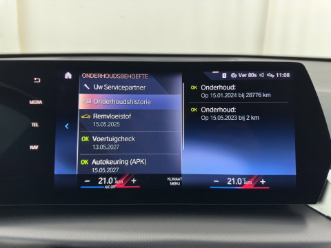 BMW iX1 xDrive30 Launch Edition 67 kWh M-Sportpack (3-Fase-11kW) (INCL.BTW) *LEATHER-MICROFIBRE | FULL-LED | HARMAN/KARDON | WIDESCREEN-DIGI-COCKPIT | CAMERA | PRIVACY-GLASS | SHIFT-PADDLES | SPORT-SEATS | NAVI-FULLMAP | DAB+ | 18''ALU | TOWBAR*
