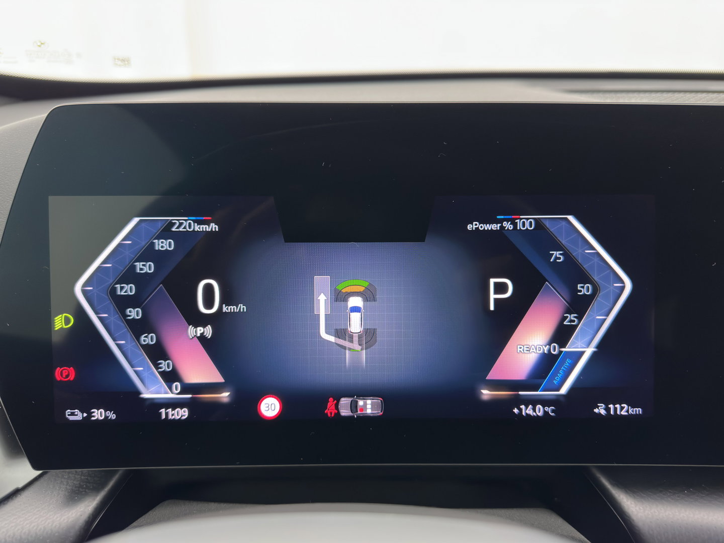 BMW iX1 xDrive30 Launch Edition 67 kWh M-Sportpack (3-Fase-11kW) (INCL.BTW) *LEATHER-MICROFIBRE | FULL-LED | HARMAN/KARDON | WIDESCREEN-DIGI-COCKPIT | CAMERA | PRIVACY-GLASS | SHIFT-PADDLES | SPORT-SEATS | NAVI-FULLMAP | DAB+ | 18''ALU | TOWBAR*