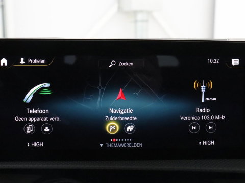 Mercedes-Benz A-Klasse 180 Business Solution Luxury | Leder | Camera | Stoelverwarming | Sfeerverlichting | Full LED | Climate control | Park assist |