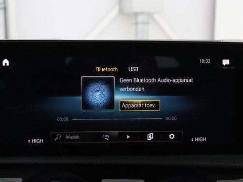 Mercedes-Benz A-Klasse 180 Business Solution Luxury | Leder | Camera | Stoelverwarming | Sfeerverlichting | Full LED | Climate control | Park assist |