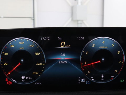 Mercedes-Benz A-Klasse 180 Business Solution Luxury | Leder | Camera | Stoelverwarming | Sfeerverlichting | Full LED | Climate control | Park assist |