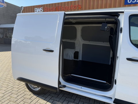 Opel Vivaro 2.0 CDTI L2H1 Edition / vaste prijs rijklaar € 9.950 ex btw / lease vanaf € 168 / euro 6 / bpm vrij / trekhaak 2500 kg / airco / cruise / navi / camera !
