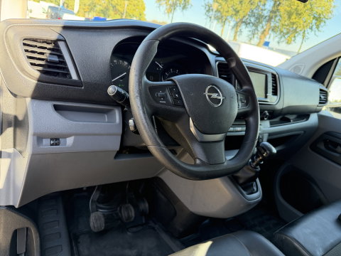 Opel Vivaro 2.0 CDTI L2H1 Edition / vaste prijs rijklaar € 9.950 ex btw / lease vanaf € 168 / euro 6 / bpm vrij / trekhaak 2500 kg / airco / cruise / navi / camera !