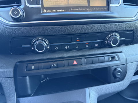 Opel Vivaro 2.0 CDTI L2H1 Edition / vaste prijs rijklaar € 9.950 ex btw / lease vanaf € 168 / euro 6 / bpm vrij / trekhaak 2500 kg / airco / cruise / navi / camera !