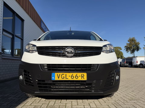 Opel Vivaro 2.0 CDTI L2H1 Edition / vaste prijs rijklaar € 9.950 ex btw / lease vanaf € 168 / euro 6 / bpm vrij / trekhaak 2500 kg / airco / cruise / navi / camera !
