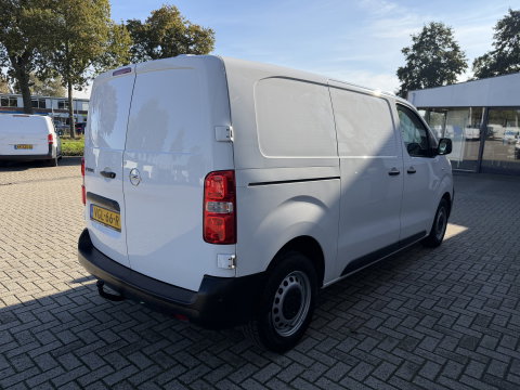 Opel Vivaro 2.0 CDTI L2H1 Edition / vaste prijs rijklaar € 9.950 ex btw / lease vanaf € 168 / euro 6 / bpm vrij / trekhaak 2500 kg / airco / cruise / navi / camera !