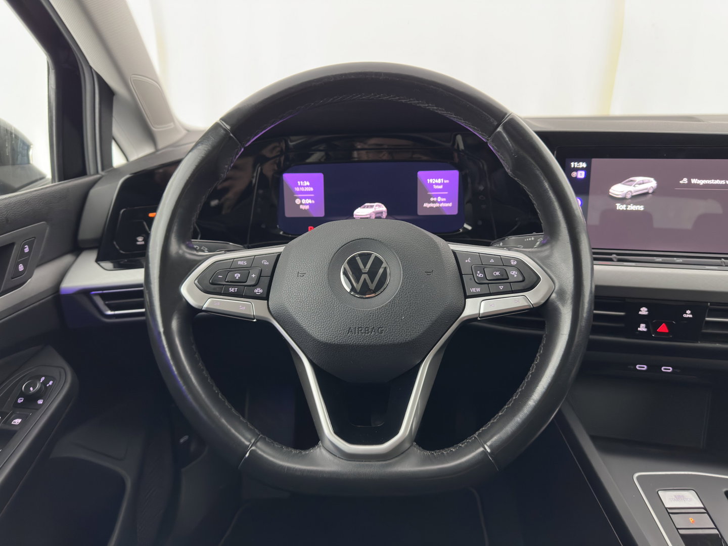 Volkswagen Golf Variant 2.0 TDI Life Business+ (INCL-BTW) Aut. *FULL-LED | DIGI-COCKPIT | NAVI-FULLMAP | ADAPTIVE-CRUISE | BLINDSPOT | AMBIENTLIGHT | HEATED- COMFORTSEATS | KEYLESS | DAB+ | PRIVACY-GLASS | ECC | PDC | TOWBAR | SHIFTPADDLE
