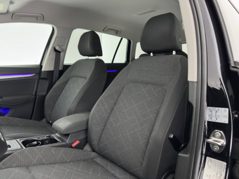 Volkswagen Golf Variant 2.0 TDI Life Business+ (INCL-BTW) Aut. *FULL-LED | DIGI-COCKPIT | NAVI-FULLMAP | ADAPTIVE-CRUISE | BLINDSPOT | AMBIENTLIGHT | HEATED- COMFORTSEATS | KEYLESS | DAB+ | PRIVACY-GLASS | ECC | PDC | TOWBAR | SHIFTPADDLE