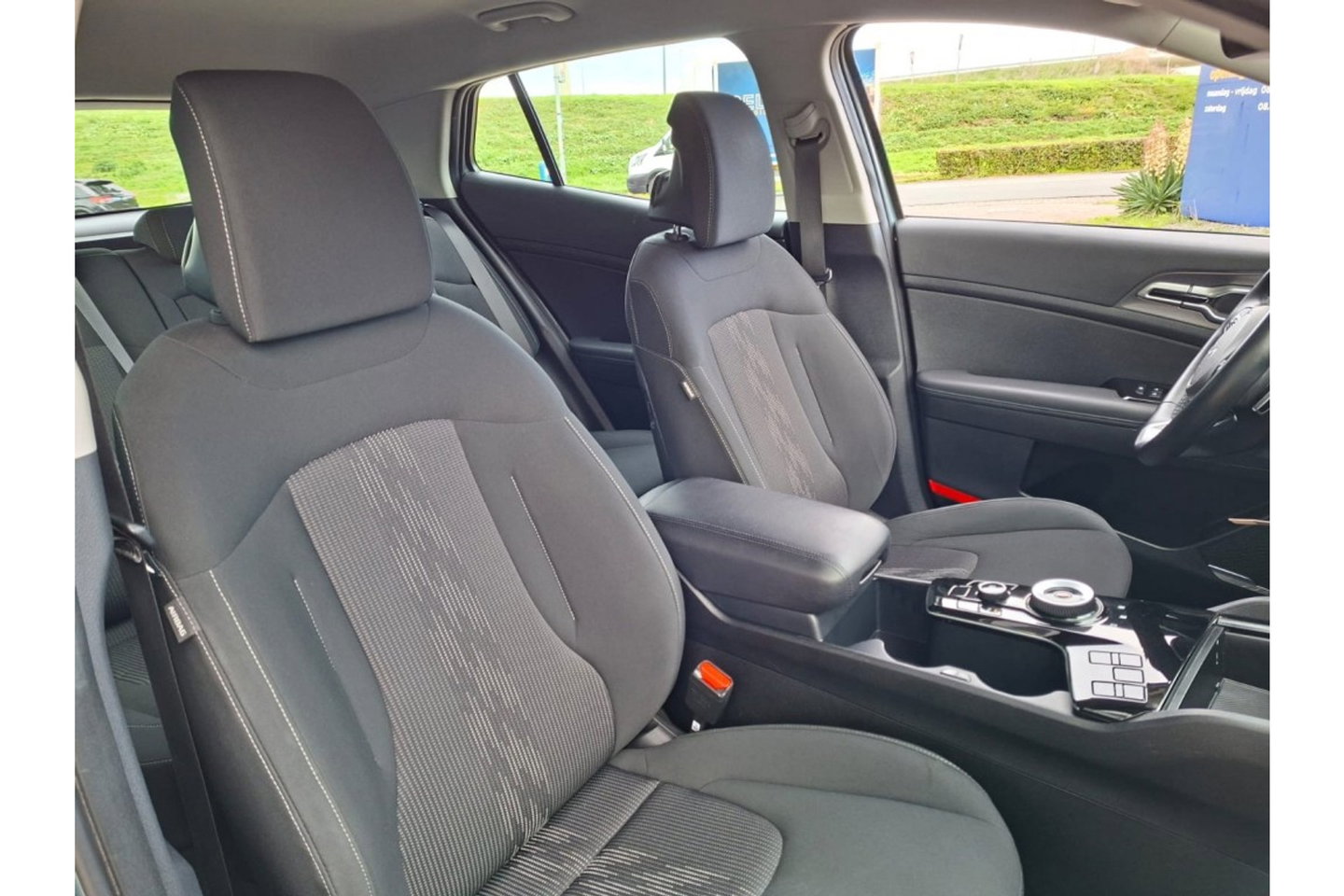 Kia Sportage 1.6 T HYBRIDE 230PK AUTOMAAT DYNAMICE-LINE NAVI LMV PDC-CAMERA