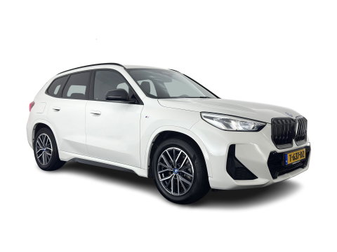 BMW iX1 xDrive30 Launch Edition 67 kWh M-Sportpack (3-Fase-11kW) (INCL.BTW) *LEATHER-MICROFIBRE | FULL-LED | HARMAN/KARDON | WIDESCREEN-DIGI-COCKPIT | CAMERA | PRIVACY-GLASS | SHIFT-PADDLES | SPORT-SEATS | NAVI-FULLMAP | DAB+ | 18''ALU | TOWBAR*