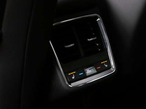 Škoda Enyaq iV 80 LEER/ ADAPTIVE CRUISE/ TREKHAAK/ BLINDSPOT/ ELEKT. STOEL/ SOH 90%
