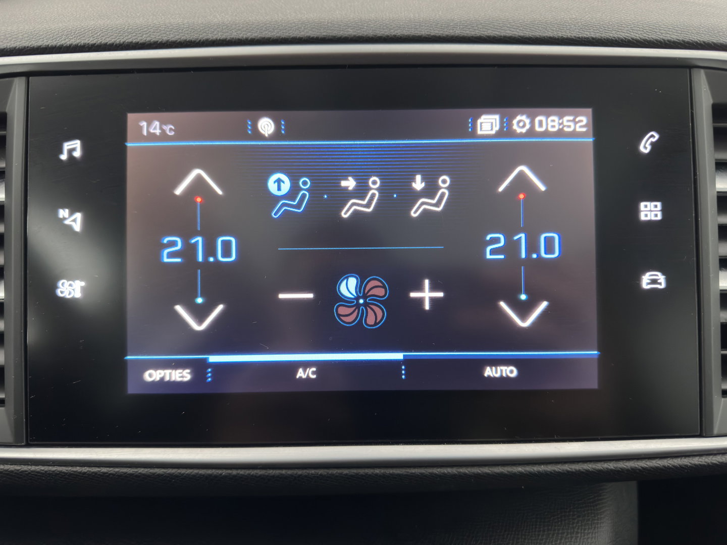 Peugeot 308 SW 1.5 BlueHDi Blue Lease Premium (INCL.BTW) *PANO | LEATHER-MICROFIBRE | FULL-LED | DENON-AUDIO | BLIND-SPOT | SPORT-SEATS | NAVI-FULLMAP | KEYLESS | DAB | LANE-ASSIST | CAMERA | ECC | CARPLAY | PDC | 17''ALU*