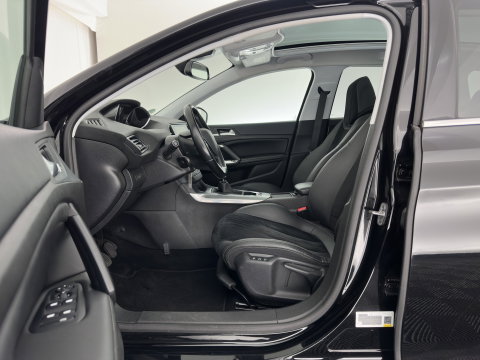 Peugeot 308 SW 1.5 BlueHDi Blue Lease Premium (INCL.BTW) *PANO | LEATHER-MICROFIBRE | FULL-LED | DENON-AUDIO | BLIND-SPOT | SPORT-SEATS | NAVI-FULLMAP | KEYLESS | DAB | LANE-ASSIST | CAMERA | ECC | CARPLAY | PDC | 17''ALU*