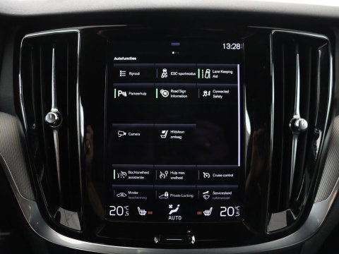 Volvo V60 2.0 B4 R-Design | Leder | Trekhaak | Black Pack | Pilot assist | Memory | Camera | Stoelverwarming | Full LED |