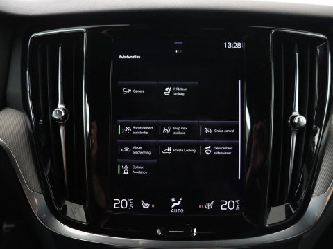 Volvo V60 2.0 B4 R-Design | Leder | Trekhaak | Black Pack | Pilot assist | Memory | Camera | Stoelverwarming | Full LED |