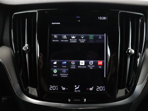 Volvo V60 2.0 B4 R-Design | Leder | Trekhaak | Black Pack | Pilot assist | Memory | Camera | Stoelverwarming | Full LED |