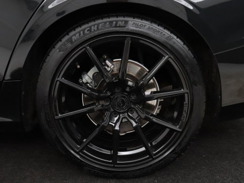Volvo V60 2.0 B4 R-Design | Leder | Trekhaak | Black Pack | Pilot assist | Memory | Camera | Stoelverwarming | Full LED |