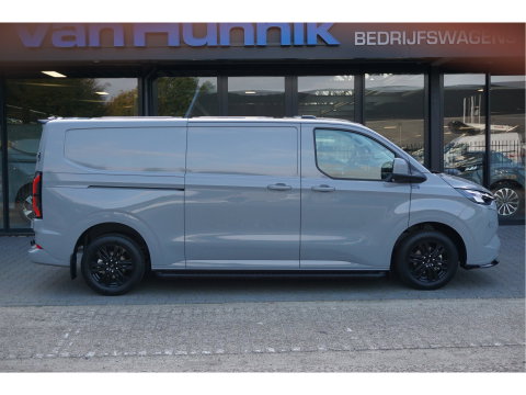 Ford E-Transit Custom 340L 218PK 71KWH AWD JWR Edition AUT BPM VRIJ!! Apple CP, 17" LM, LED, Trekhaak, 2x Schuifdeur!! NR. ECJWR4