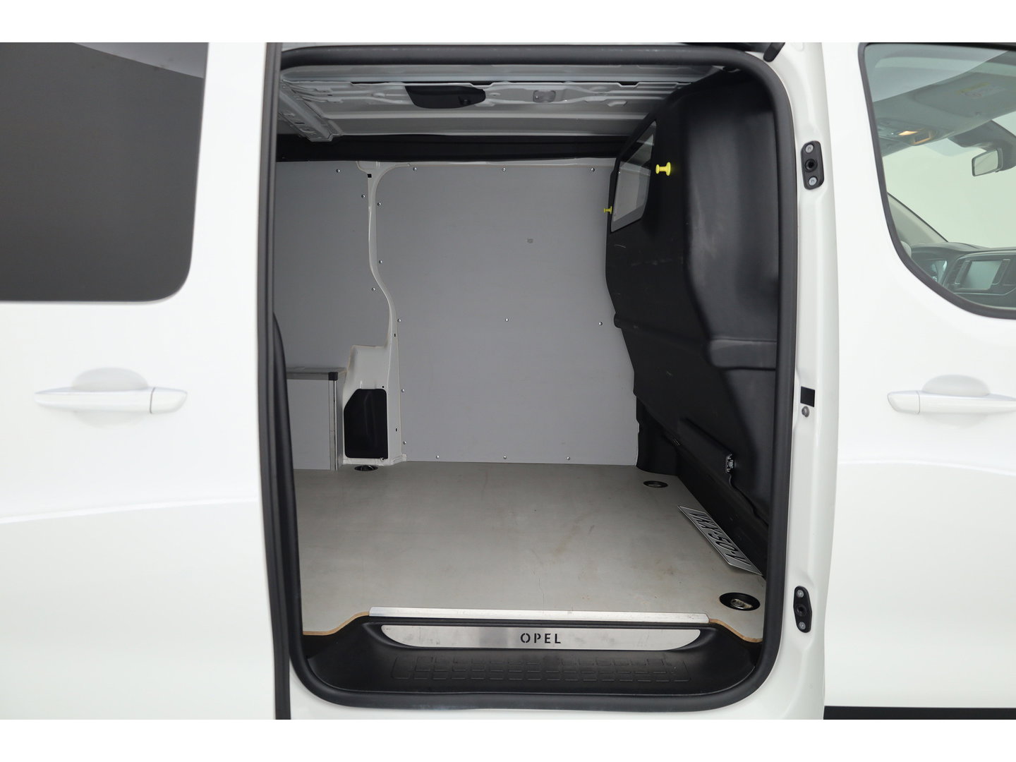 Opel Vivaro 2.0 CDTi-177pk | Automaat | Irmscher Sport | L3H1 | Lederen bekleding | Camera | Lm velgen