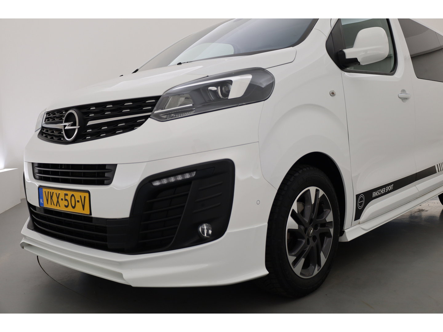 Opel Vivaro 2.0 CDTi-177pk | Automaat | Irmscher Sport | L3H1 | Lederen bekleding | Camera | Lm velgen