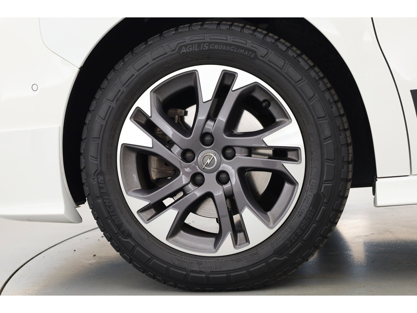 Opel Vivaro 2.0 CDTi-177pk | Automaat | Irmscher Sport | L3H1 | Lederen bekleding | Camera | Lm velgen