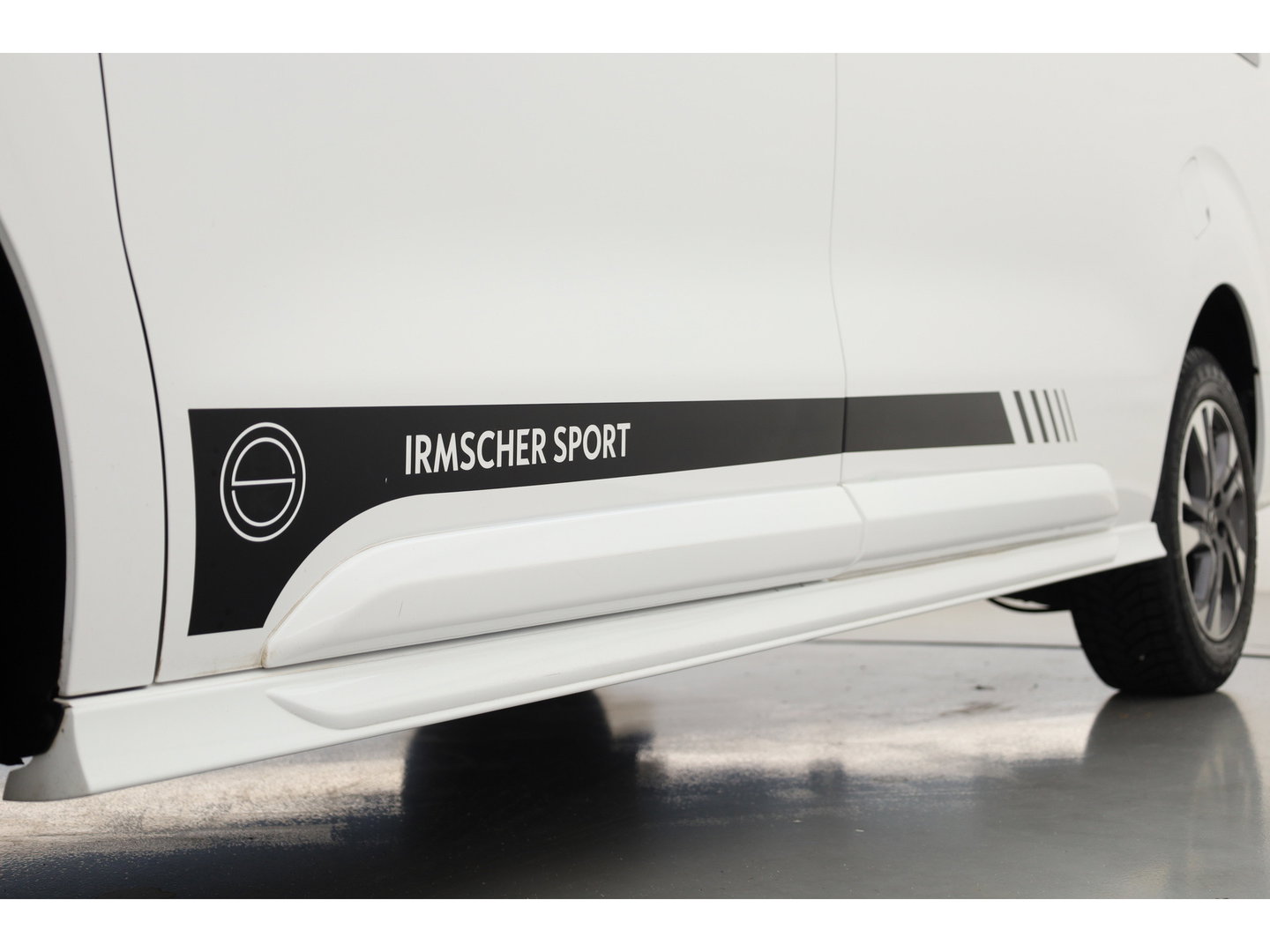 Opel Vivaro 2.0 CDTi-177pk | Automaat | Irmscher Sport | L3H1 | Lederen bekleding | Camera | Lm velgen