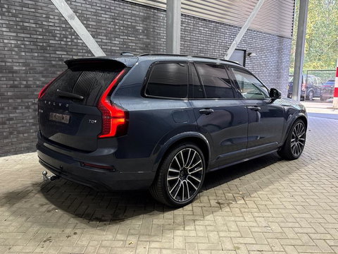 Volvo XC90 T8 Ultra Dark | 22 Inch | B&W | Luchtvering | Panoramadak | 360° Camera | Trekhaak | Head-Up | Massage