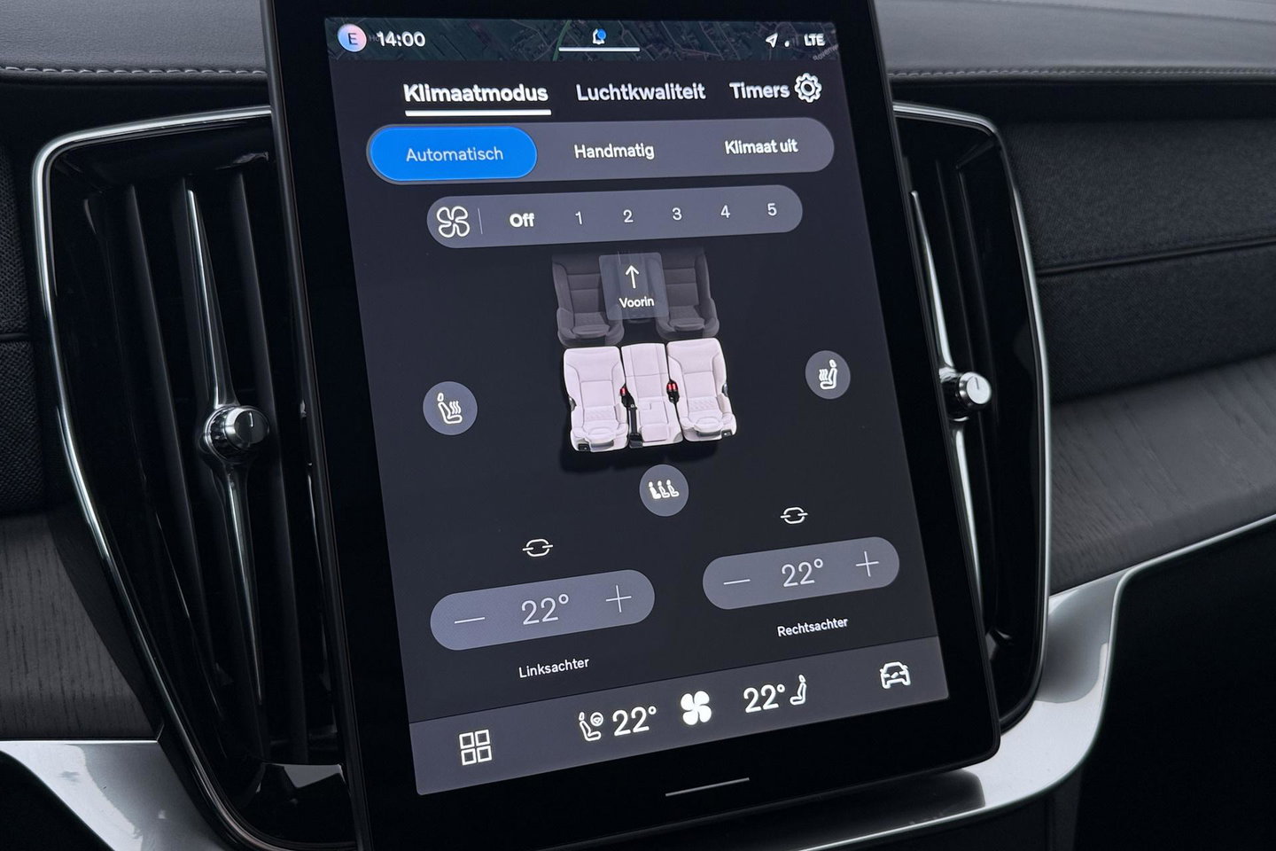 Volvo XC90 T8 Ultra Dark | Luchtvering | Bowers&Wilkins | 22 Inch | Panoramadak | Trekhaak | 360° Camera | Head-Up